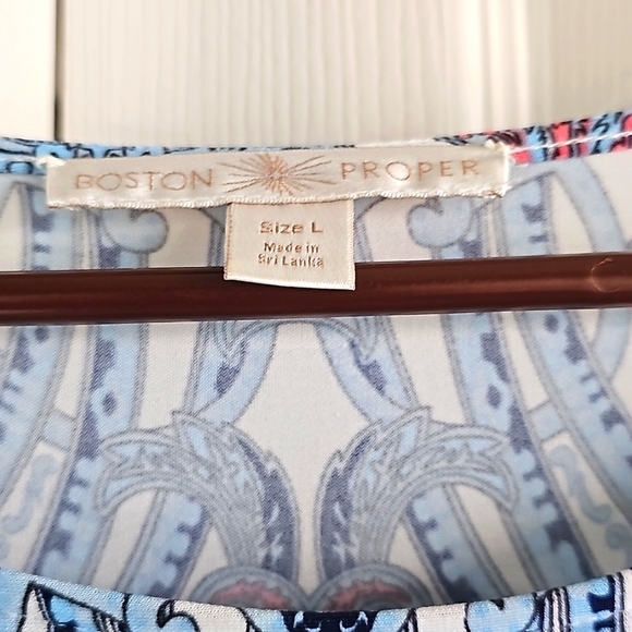 NWOT Boston Proper Paisley Long Sleeve Cold Shoulder Ruched Blouse. LARGE. Blue - Picture 8 of 13